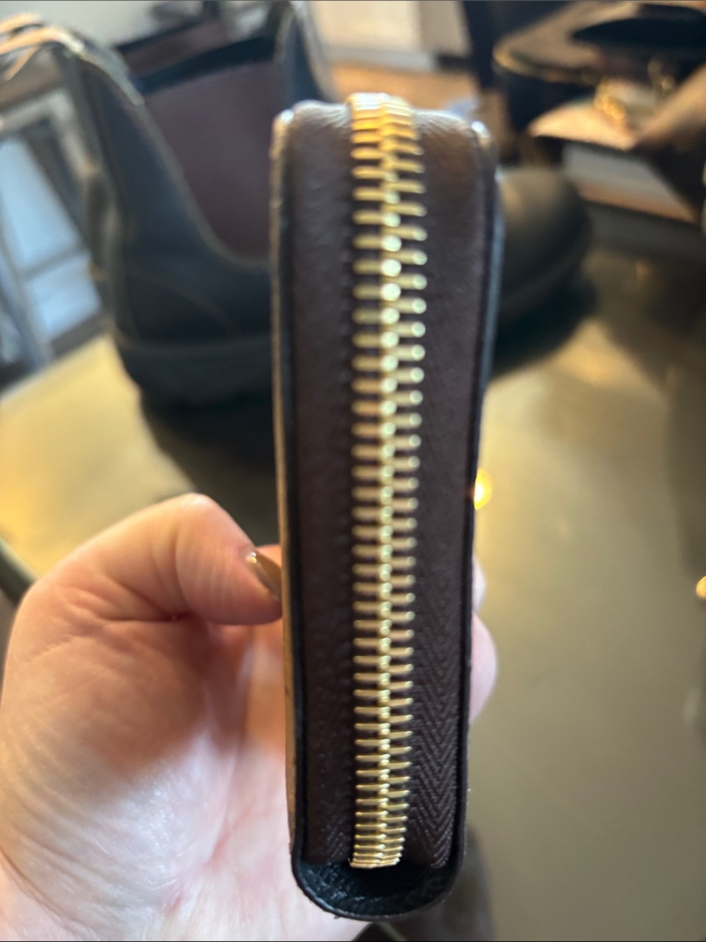 Louis Vuitton Reverse Monogram Zippy Wallet - Picture 7 of 10